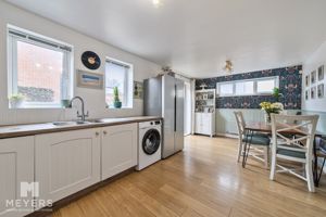 Photo 16- click for photo gallery